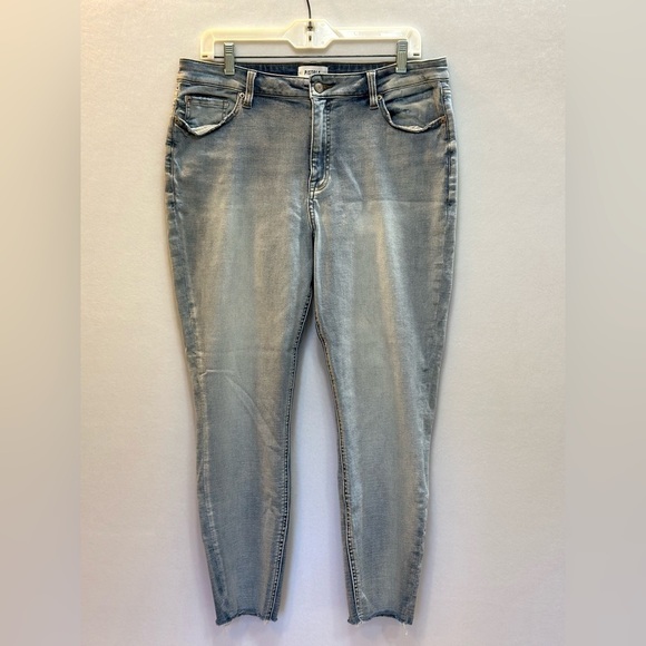 PISTOLA Arielle Skinny High Waist Scissor Cut Hem Jean Size 32 - Picture 2 of 9